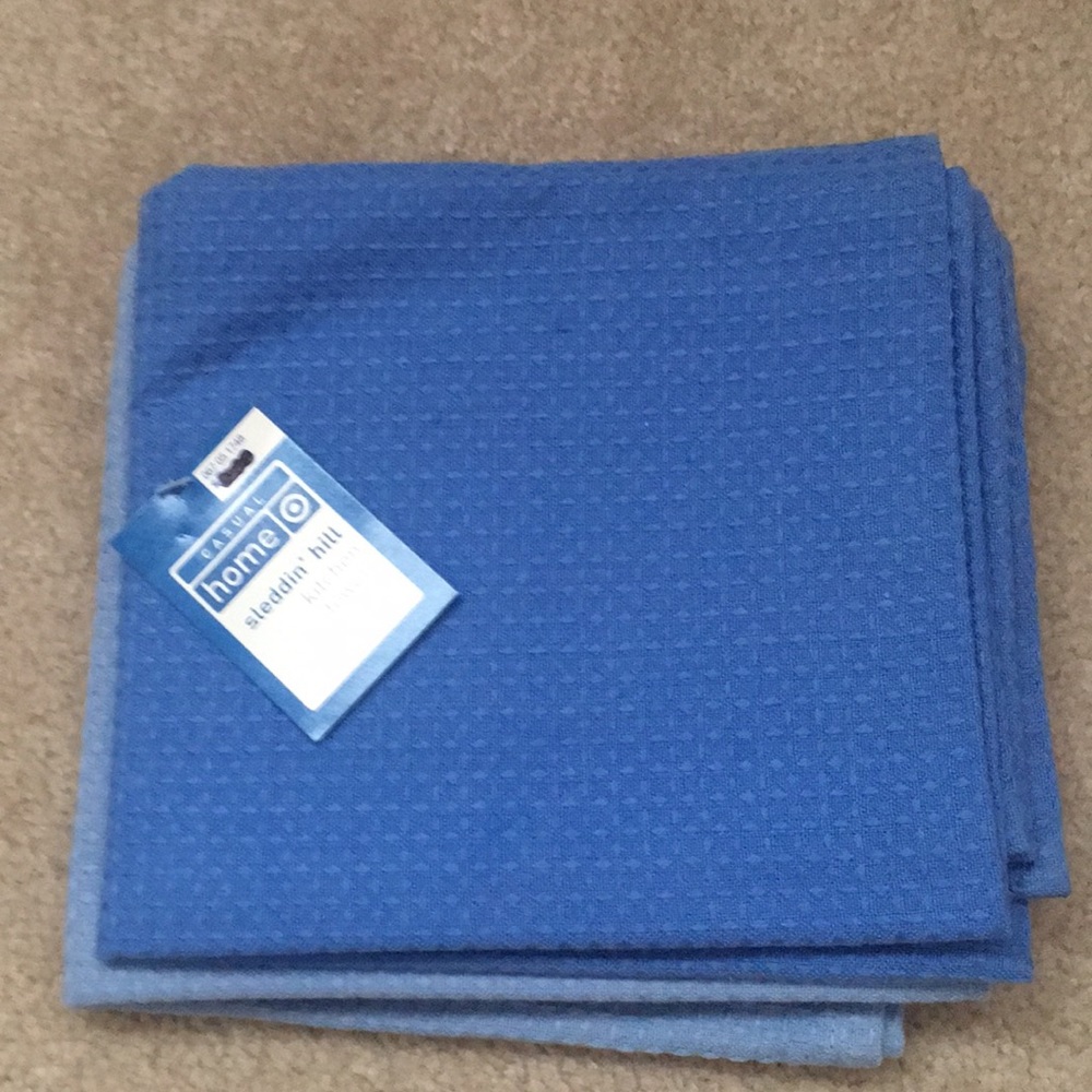 Sleddin’ Hill Kitchen Towels. 2 Pack.